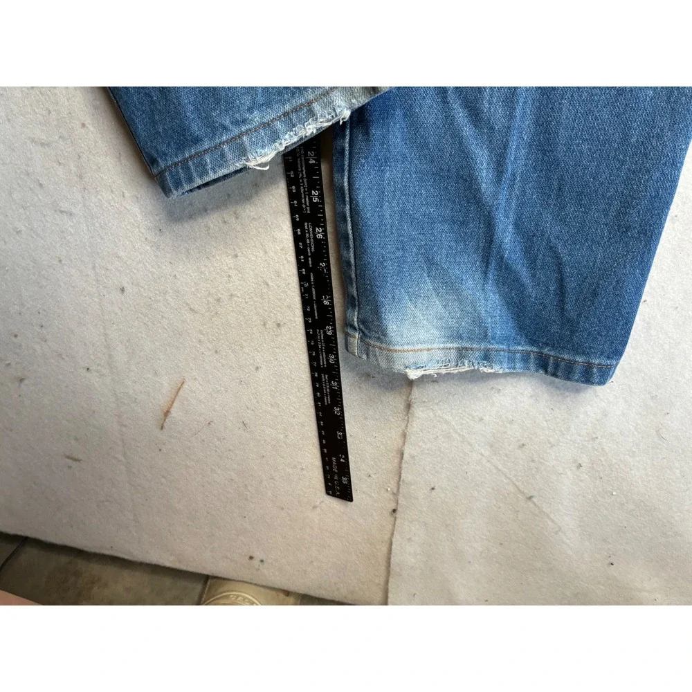Wrangler Cowboy Cut Mens 35x30 Medium Wash Blue Denim Straight Leg Jeans A201